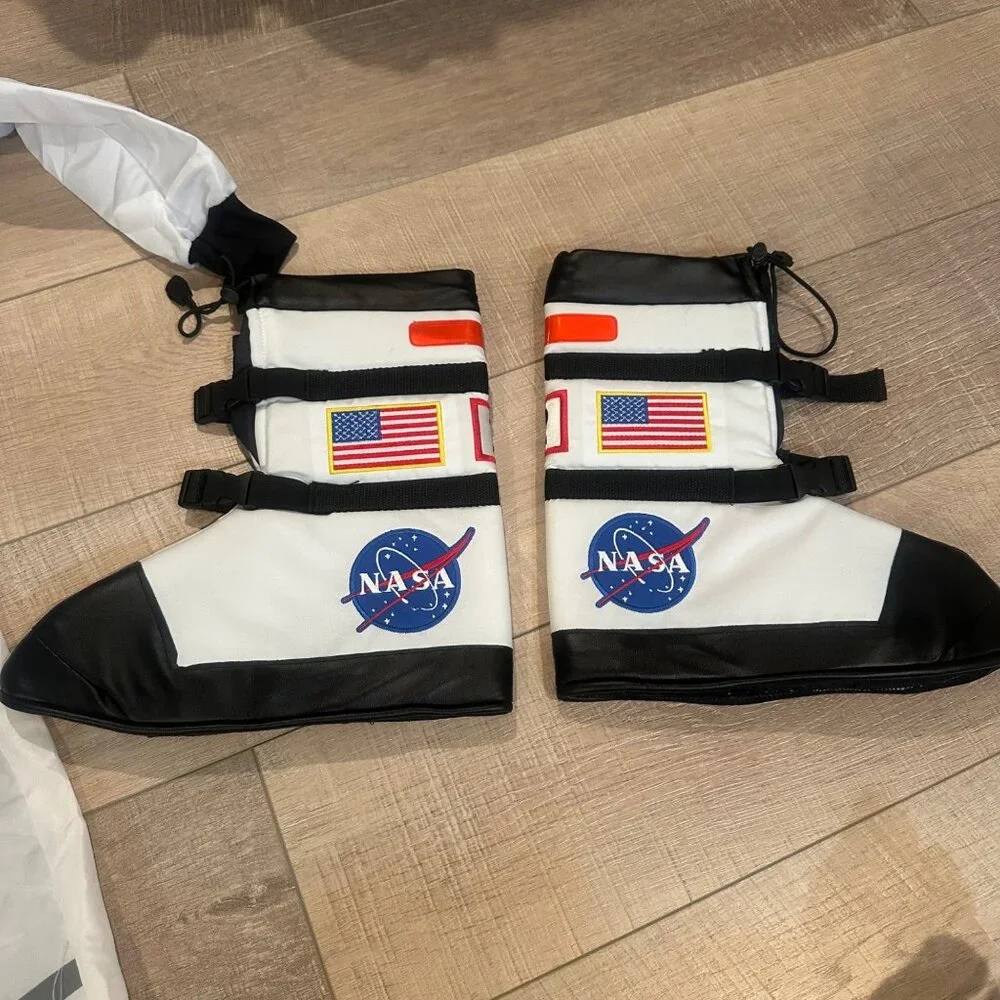 NASA ASTRONAUT KIDS HALLOWEEN COSTUME AND BOOTS SMALL 4-6 YEARS
